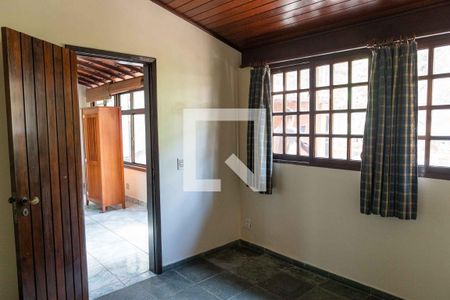 Casa à venda com 300m², 5 quartos e 2 vagas Casa à venda com 300m², 5 quartos e 2 vagasQuarto 4