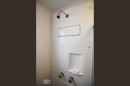 Apartamento para alugar com 94m², 2 quartos e 2 vagas Apartamento para alugar com 94m², 2 quartos e 2 vagasBanheiro da Suíte