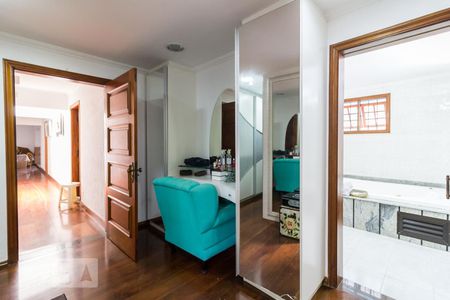 Casa à venda com 1212m², 3 quartos e 5 vagas Casa à venda com 1212m², 3 quartos e 5 vagasSuíte principal