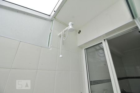 Chuveiro de kitnet/studio para alugar com 1 quarto, 28m² em Jardim Peri Peri, São Paulo