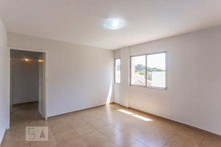 Sala de Estar de apartamento para alugar com 3 quartos, 68m² em Caxingui, São Paulo