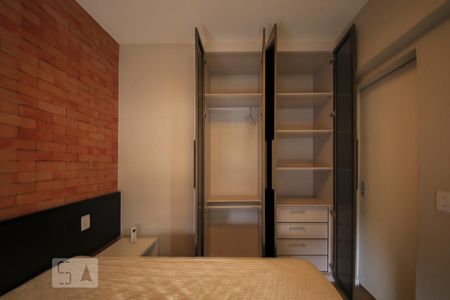 Armários Quarto Suite de apartamento para alugar com 1 quarto, 30m² em Pinheiros, São Paulo