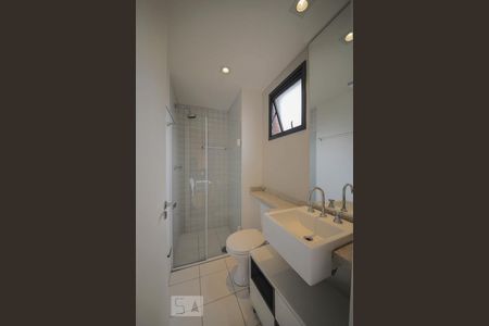 Banheiro da Suite de apartamento para alugar com 1 quarto, 30m² em Pinheiros, São Paulo