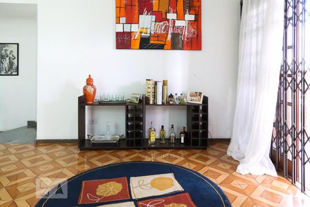 Casa à venda com 323m², 6 quartos e 3 vagas Casa à venda com 323m², 6 quartos e 3 vagasHall do piso superior