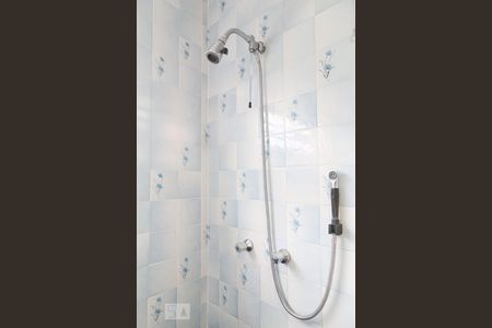 Casa à venda com 323m², 6 quartos e 3 vagas Casa à venda com 323m², 6 quartos e 3 vagasBanheiro da suíte