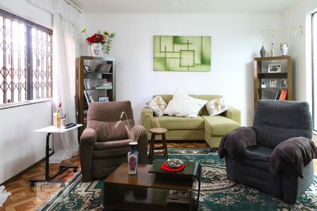 Casa à venda com 323m², 6 quartos e 3 vagas Casa à venda com 323m², 6 quartos e 3 vagasSala de estar