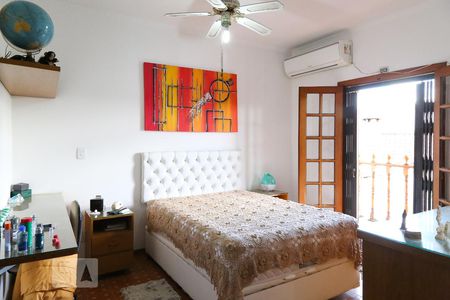 Casa à venda com 323m², 6 quartos e 3 vagas Casa à venda com 323m², 6 quartos e 3 vagasQuarto 3