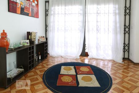 Casa à venda com 323m², 6 quartos e 3 vagas Casa à venda com 323m², 6 quartos e 3 vagasHall do piso superior