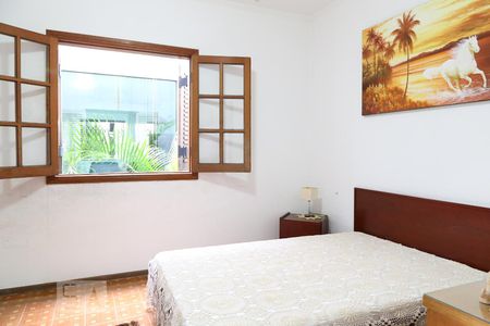 Casa à venda com 323m², 6 quartos e 3 vagas Casa à venda com 323m², 6 quartos e 3 vagasQuarto 2