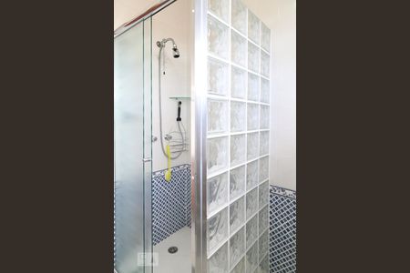 Casa à venda com 323m², 6 quartos e 3 vagas Casa à venda com 323m², 6 quartos e 3 vagasBanheiro da suíte 1