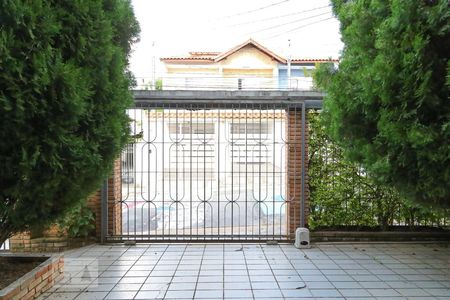 Casa à venda com 323m², 6 quartos e 3 vagas Casa à venda com 323m², 6 quartos e 3 vagasEntrada