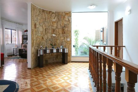 Casa à venda com 323m², 6 quartos e 3 vagas Casa à venda com 323m², 6 quartos e 3 vagasHall do piso superior