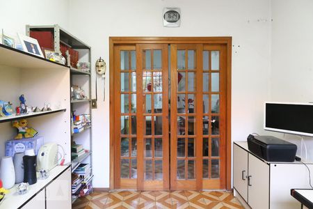 Casa à venda com 323m², 6 quartos e 3 vagas Casa à venda com 323m², 6 quartos e 3 vagasEscritório