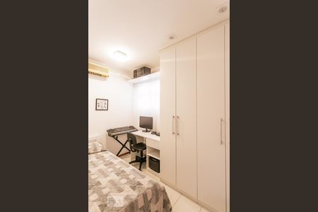 Apartamento à venda com 100m², 3 quartos e 2 vagasQuarto