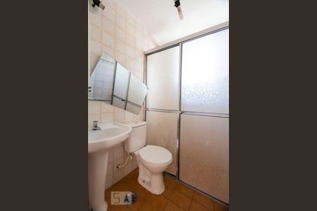 Banheiro social de apartamento para alugar com 1 quarto, 60m² em Vila Clementino, São Paulo