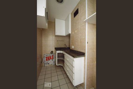 Cozinha de apartamento para alugar com 2 quartos, 50m² em Vila Buarque, São Paulo