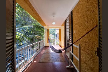 Casa à venda com 430m², 4 quartos e 2 vagas Casa à venda com 430m², 4 quartos e 2 vagasVaranda 1