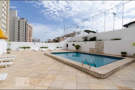 Apartamento à venda com 150m², 4 quartos e 2 vagasDependências do prédio - piscina