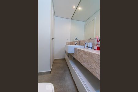 Apartamento para alugar com 154m², 3 quartos e 2 vagasBanheiro 