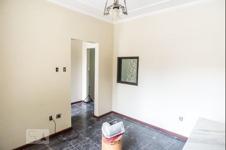 Sala de casa à venda com 3 quartos, 130m² em São Geraldo, Porto Alegre