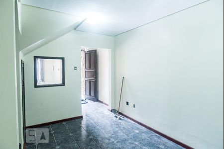 Sala de casa à venda com 3 quartos, 130m² em São Geraldo, Porto Alegre