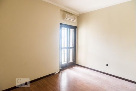 Quarto 2 de casa à venda com 3 quartos, 130m² em São Geraldo, Porto Alegre