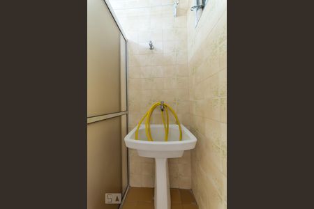 Lavanderia e Banheiro de apartamento à venda com 1 quarto, 55m² em Cambuí, Campinas
