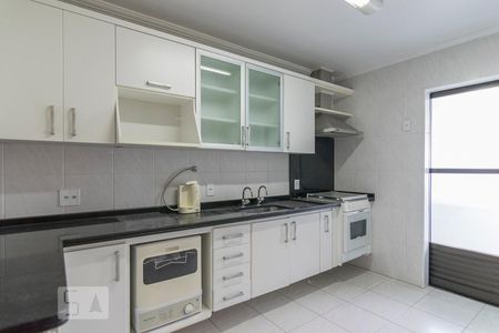 Apartamento à venda com 106m², 3 quartos e 2 vagas Apartamento à venda com 106m², 3 quartos e 2 vagasCozinha