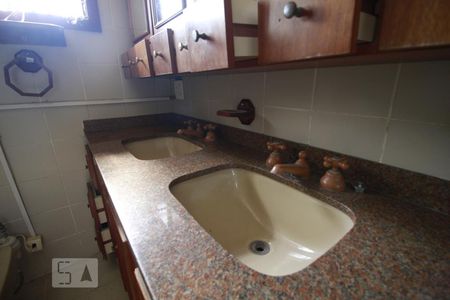 Casa para alugar com 647m², 5 quartos e 4 vagasPia