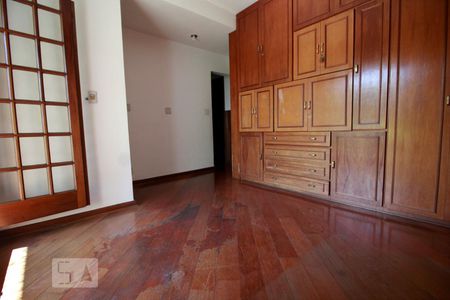 Casa para alugar com 647m², 5 quartos e 4 vagasSuíte 4