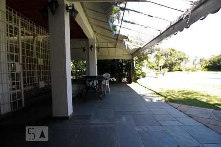 Casa para alugar com 647m², 5 quartos e 4 vagasÁrea externa