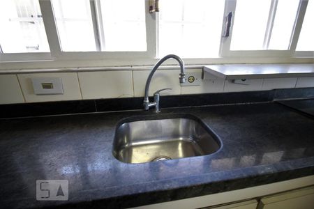 Casa para alugar com 647m², 5 quartos e 4 vagasPia