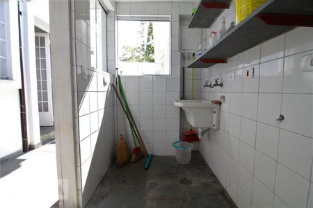 Casa para alugar com 647m², 5 quartos e 4 vagasÁrea de serviço