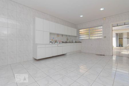Casa à venda com 340m², 3 quartos e 2 vagas Casa à venda com 340m², 3 quartos e 2 vagasCozinha