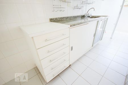 Apartamento para alugar com 79m², 2 quartos e 2 vagas Apartamento para alugar com 79m², 2 quartos e 2 vagasCozinha