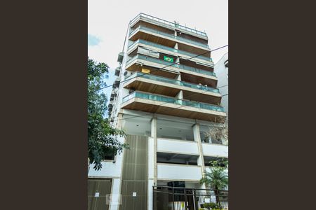 Apartamento para alugar com 79m², 2 quartos e 2 vagas Apartamento para alugar com 79m², 2 quartos e 2 vagasFachada