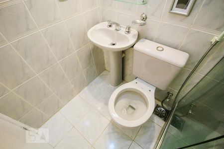 Apartamento para alugar com 79m², 2 quartos e 2 vagas Apartamento para alugar com 79m², 2 quartos e 2 vagasBanheiro