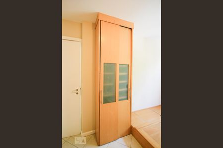 Apartamento para alugar com 79m², 2 quartos e 2 vagas Apartamento para alugar com 79m², 2 quartos e 2 vagasSuíte