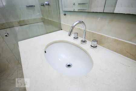 Apartamento para alugar com 79m², 2 quartos e 2 vagas Apartamento para alugar com 79m², 2 quartos e 2 vagasBanheiro Suíte