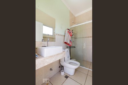 Casa à venda com 311m², 4 quartos e 5 vagasBanheiro externo