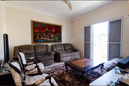 Casa à venda com 311m², 4 quartos e 5 vagasAndar superior - Sala de tv
