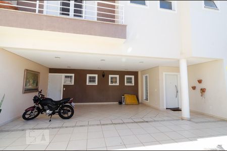 Casa à venda com 311m², 4 quartos e 5 vagasGaragem