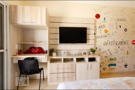 Casa à venda com 311m², 4 quartos e 5 vagasAndar superior - Suíte 2