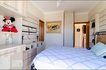 Casa à venda com 311m², 4 quartos e 5 vagasAndar superior - Suíte 3