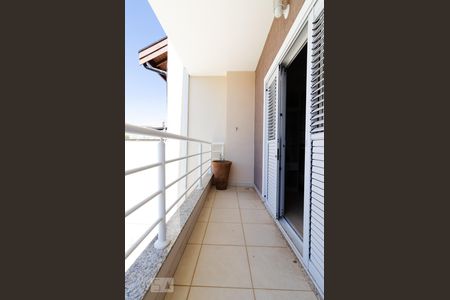 Casa à venda com 311m², 4 quartos e 5 vagasAndar superior - Suíte 1  varanda