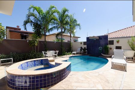 Casa à venda com 311m², 4 quartos e 5 vagasÁrea externa