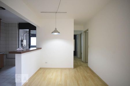 Sala de apartamento para alugar com 3 quartos, 70m² em Jardim Ampliação, São Paulo
