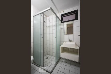 Banheiro de apartamento para alugar com 3 quartos, 70m² em Jardim Ampliação, São Paulo