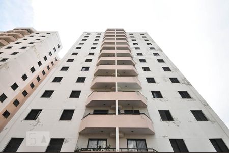 Apartamento para alugar com 70m², 3 quartos e 1 vagaFachada