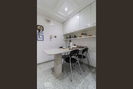 Apartamento à venda com 340m², 4 quartos e 4 vagasCozinha